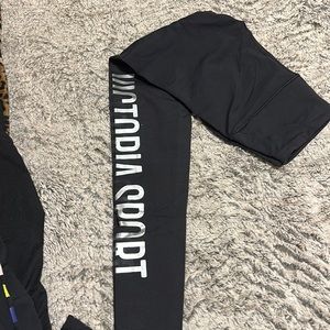 Victoria’s Secret Knockout Leggings XS